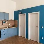 דירה Zare