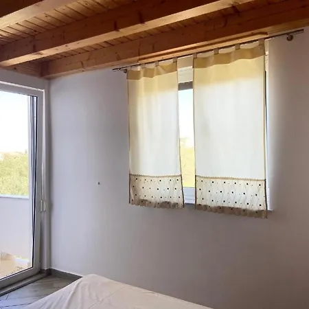 Apartment Zare Banjol