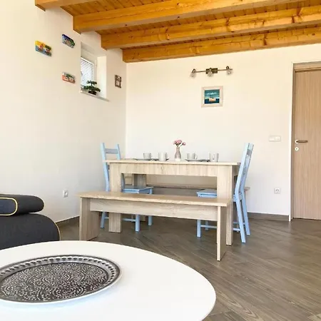 Apartment Zare *