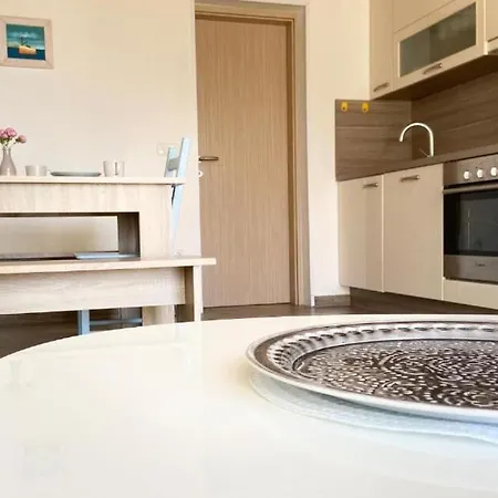 Apartment Zare